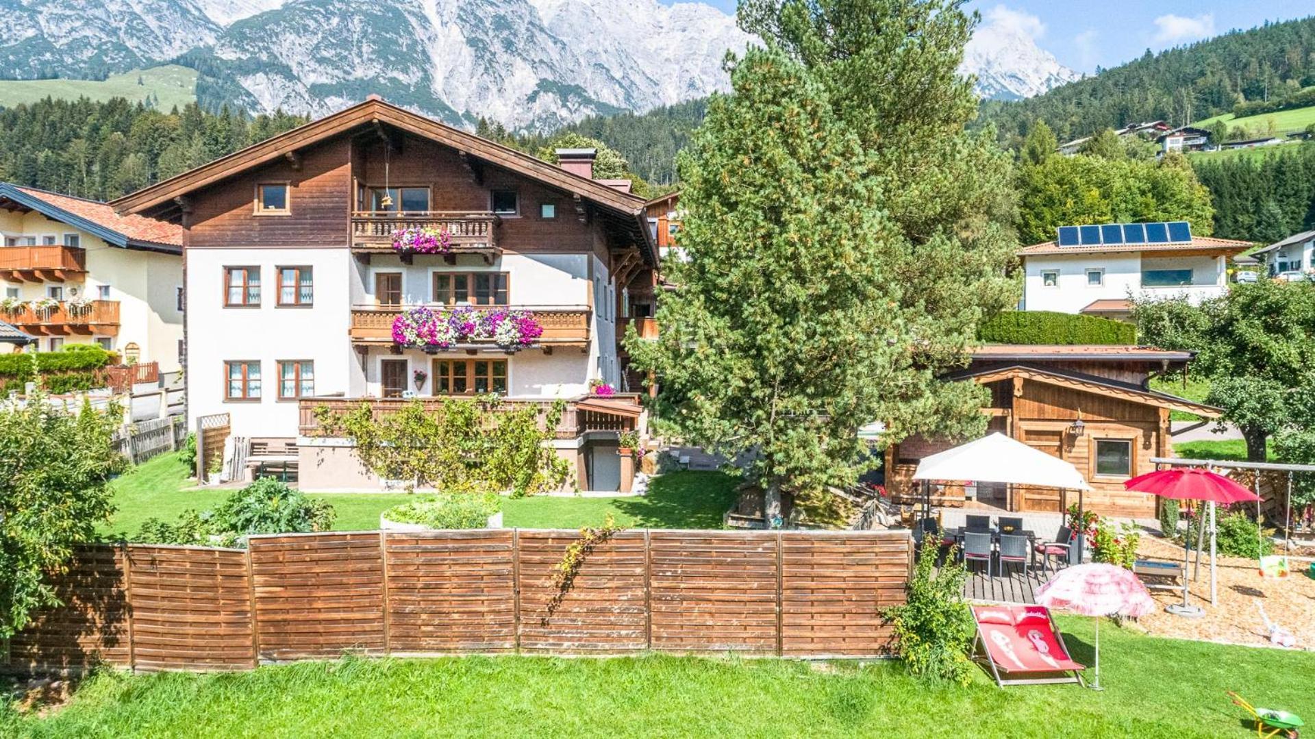 Familienbauernhof - Leogang Apartments Weissbacher Экстерьер фото