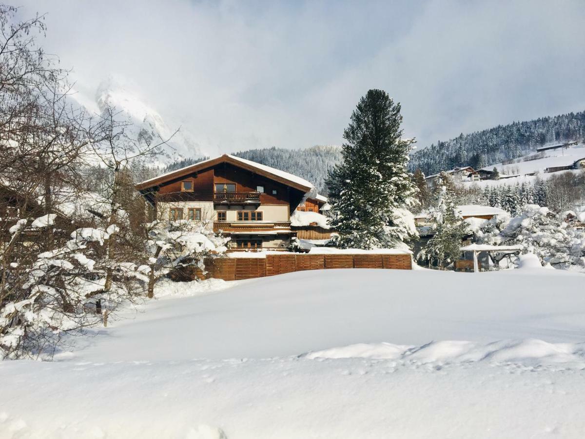 Familienbauernhof - Leogang Apartments Weissbacher Экстерьер фото